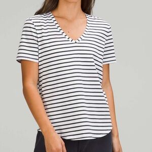 Lululemon Love V Neck short sleeve top stripes 
Size 4